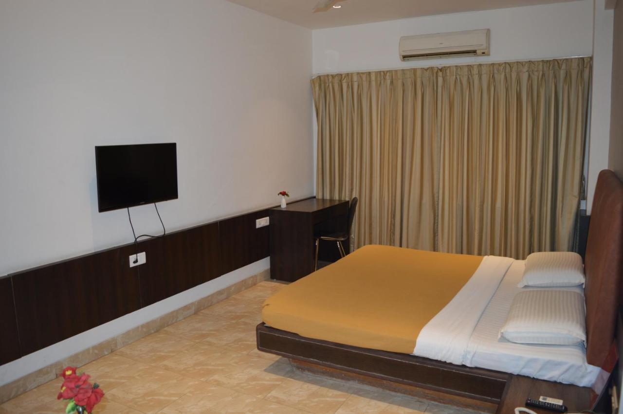 Hotel Prince Residency Bhuj Eksteriør billede